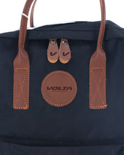 Mochila Volta Negra con Detalles en Marrón